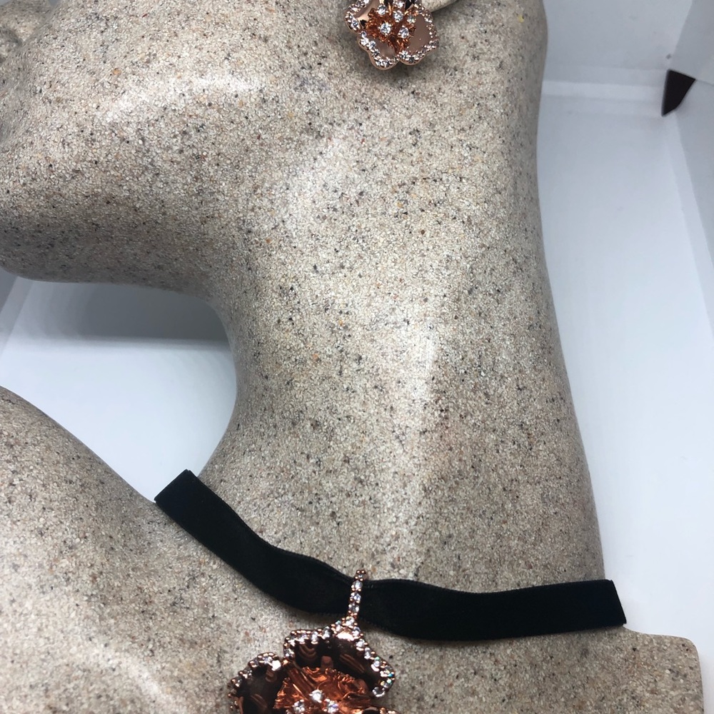 Vintage rose gold finish crystal necklace earrings